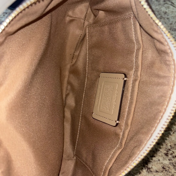 Coach Peyton Hobo Purse - Picture 3 of 5